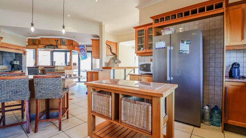 5 Bedroom Property for Sale in Glentana Western Cape